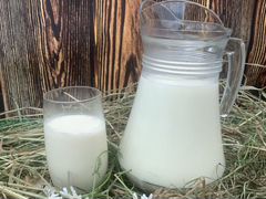 Молоко коровье (цельное оптом и в розницу)
