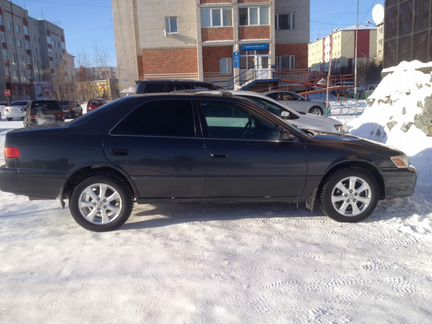 Toyota Camry 2.2 AT, 2000, седан