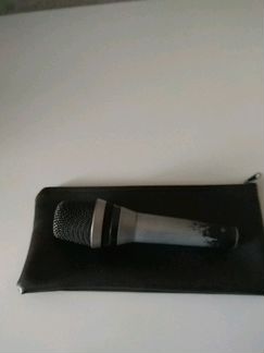 Микрофон шнуровой AKG D5