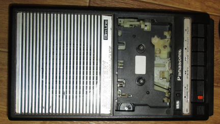Кассетный магнитофон Panasonic RQ-2104