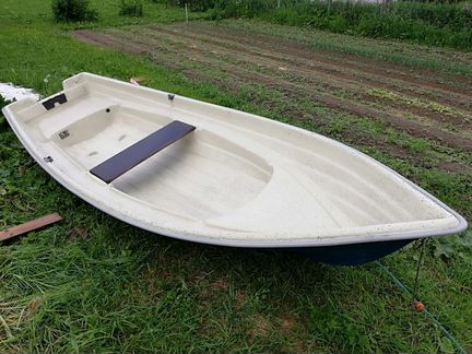 Продается гребная лодка