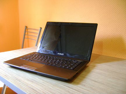 Продам быстрый компактный ноутбук Asus