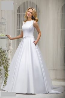 Свадебное платье новое атласное