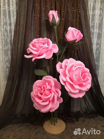 Декоративная стойка букет роз