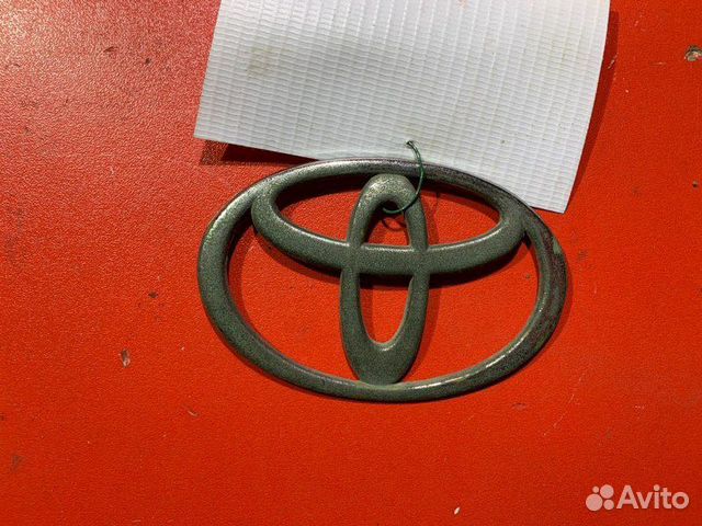 Эмблема Toyota