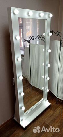 Зеркало напольное с подсветкой