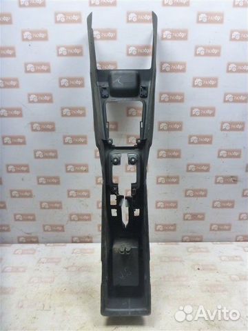 Консоль между сидений Nissan Primera P10 GA16DE