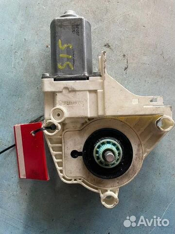 Моторчик стеклоподъемника задний левый CVR000060