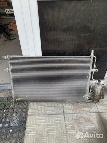 Радиатор кондиционера Вольво S60 S80 XC70