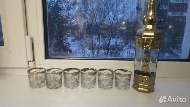 Подарочный набор рюмок с бутылкой
