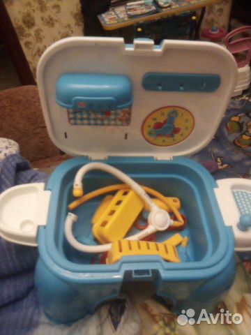 Набор доктора в чемодане