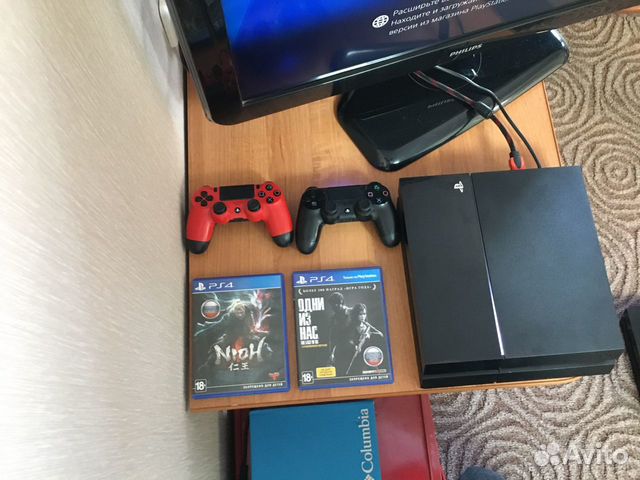 Продам sony ps4 2 геймпада