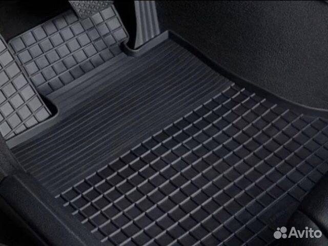 Коврики резиновые в салон автомобиля