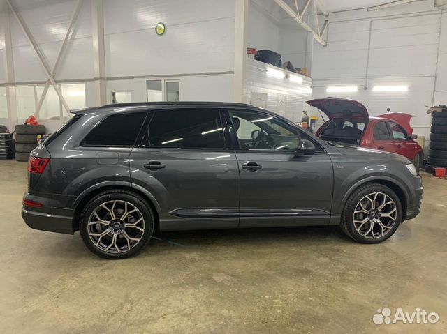 Ауди ку 7 резина. Ауди ку 7 резина. Диски 21 audi sport titan. Ауди ку 7 резина. 255/50 r20 ауди q7.