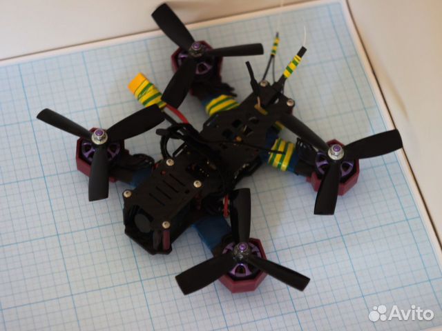 Гоночный FPV квадрокоптер на запчасти