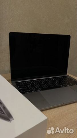 Macbook pro 13 retina 2019 8/256