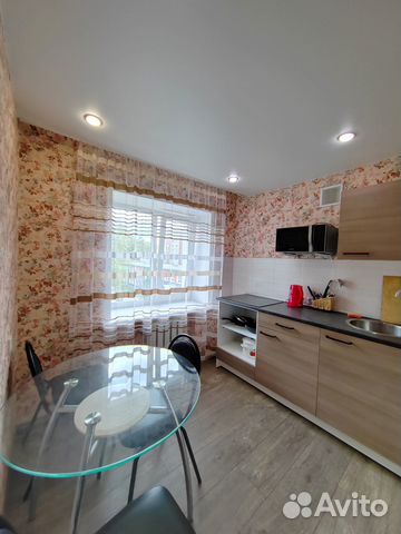 

2-к. квартира, 56 м², 4/4 эт.
