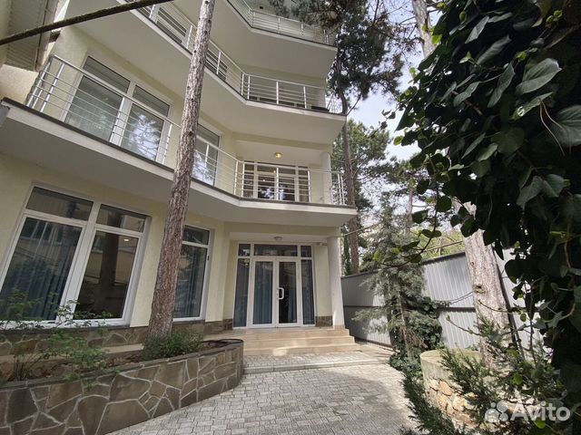 

Дом 250 м² на участке 1,5 сот.