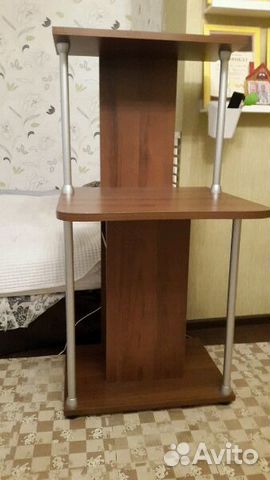 Компьютерный стол компактный Компьютерный стол компактный