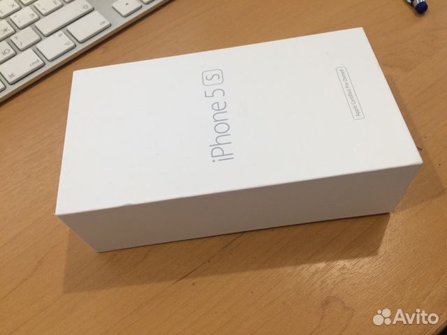 Коробка от iPhone 5s, Gold 16gb и от iPhone 3G 8gb