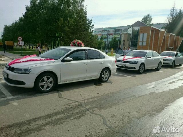 Белые VW Jetta на свадьбу Белые VW Jetta на свадьбу