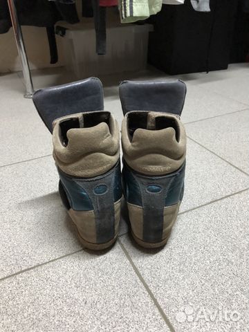 Кроссовки