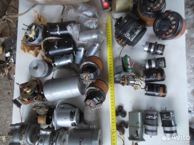 Шаговый злектродвигатель с редуктором реверсивный Шаговый злектродвигатель с редуктором реверсивный