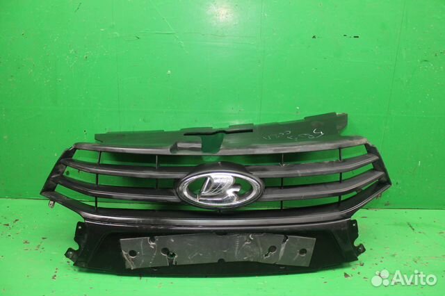 Решетка радиатора LADA Vesta 15 г Решетка радиатора LADA Vesta 15 г