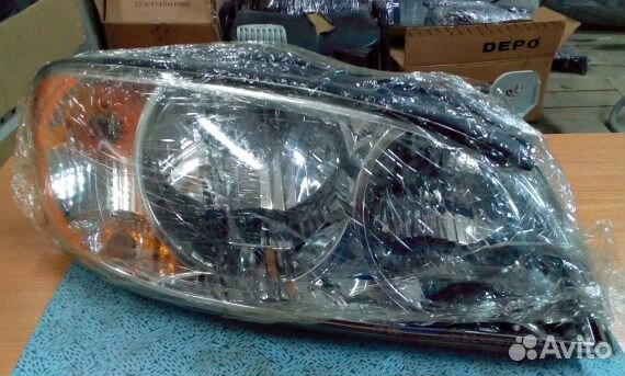 Фара левая и правая для Киа Карнивал (01-03) Фара левая и правая для Киа Карнивал (01-03)