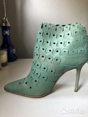 Ботильоны Manolo Blahnik Ботильоны Manolo Blahnik