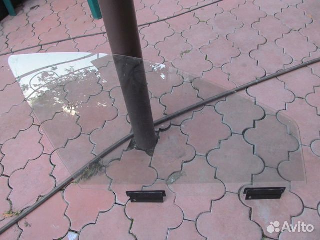 Стекло переднее правое,оригинальное,на Мерседес GL