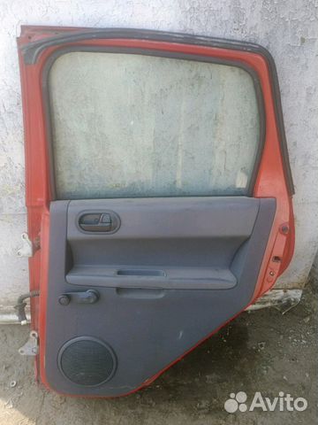 Задняя правая дверь mitsubishi colt 2006 год Задняя правая дверь mitsubishi colt 2006 год