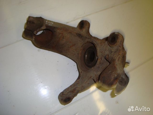 Кулак поворотный со ступицей передний левый Ford
