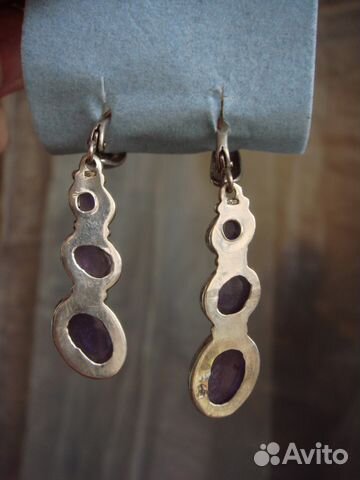 Ожерелье и серебряные серьги с аметистами Ожерелье и серебряные серьги с аметистами