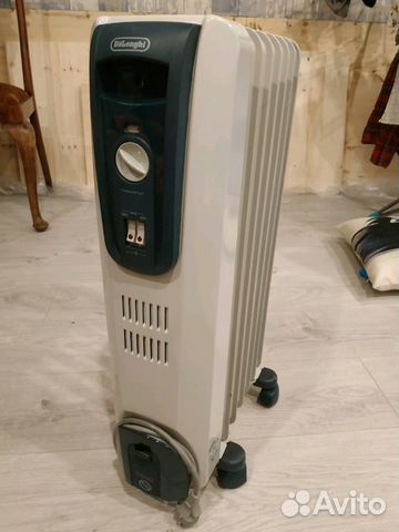 Масляный обогреватель De Longhi GS770715