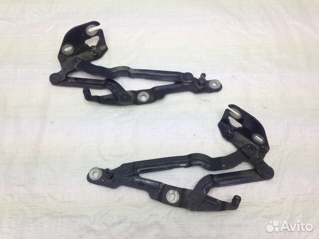 Петля крышки багажника Volkswagen Bora Jetta IV 4 Петля крышки багажника Volkswagen Bora Jetta IV 4