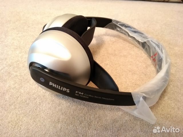 Беспроводные наушники Philips SBC-HC8355 (новые) Беспроводные наушники Philips SBC-HC8355 (новые)