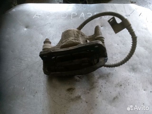 Передний правый суппорт Hyundai Accent Передний правый суппорт Hyundai Accent