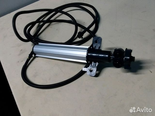 Фарсунка омывателя фары левая Peugeot 308