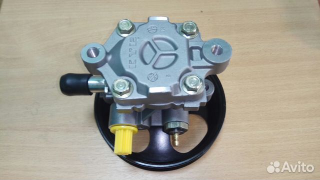 Насос гур Митсубиси Лансер 9 1.6L 4G18 MN184075