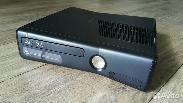 Xbox 360 slim + kinect