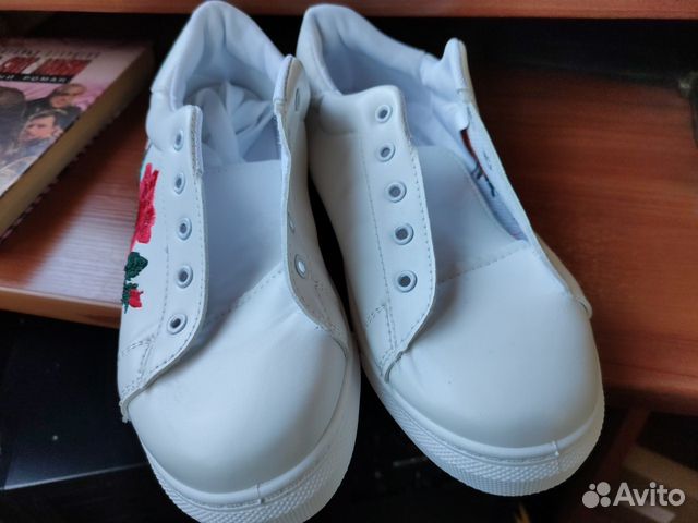 Женские кроссовки Женские кроссовки