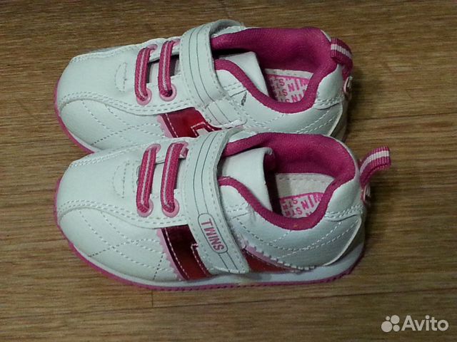 Кроссовки для девочки twins белые