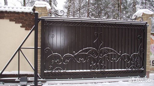 Откатные кованые ворота