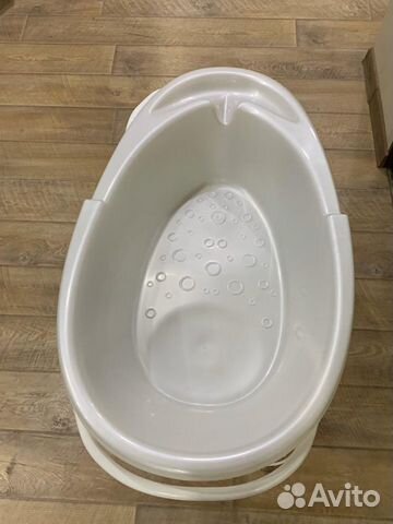 Ванночка для купания с подставкой