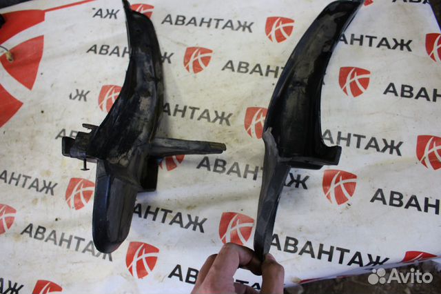 Передние брызговики Range Rover Vogue 3 (02-12 г) Передние брызговики Range Rover Vogue 3 (02-12 г)