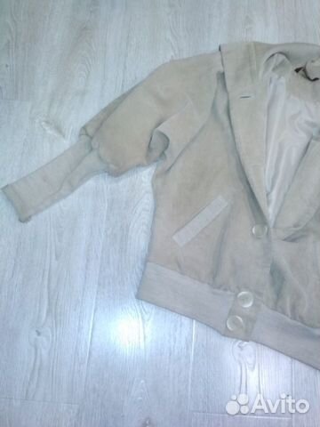 Вельветовая куртка с капюшоном Vetalika 44р Вельветовая куртка с капюшоном Vetalika 44р