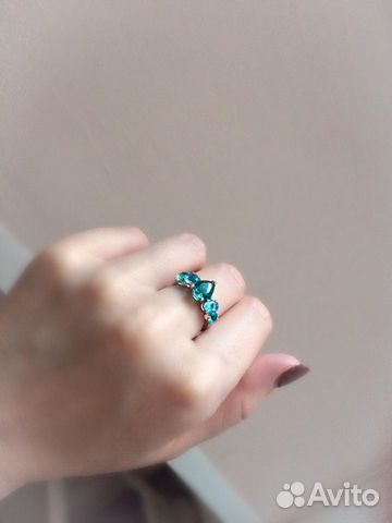 Серебряное кольцо и серьги с фианитами Серебряное кольцо и серьги с фианитами