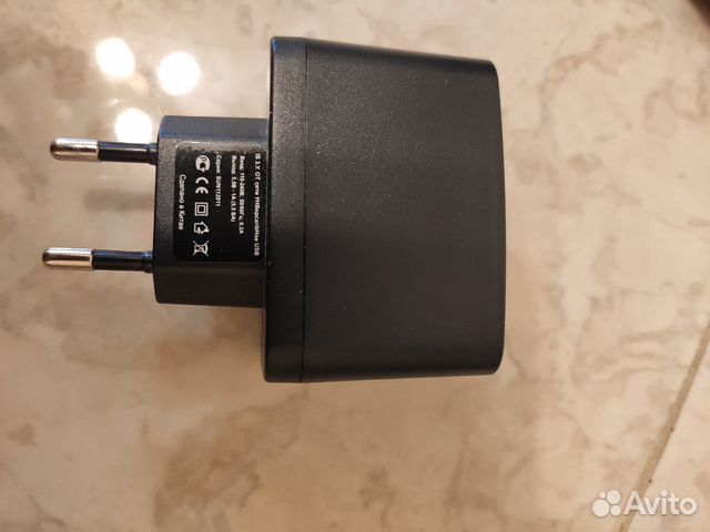 Адаптер с двойным выходом USB Адаптер с двойным выходом USB
