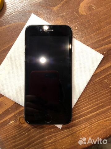 Телефон iPhone